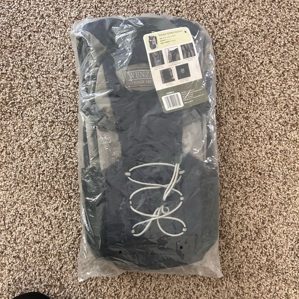 NWT Wentzel Technical Hydration Backpack